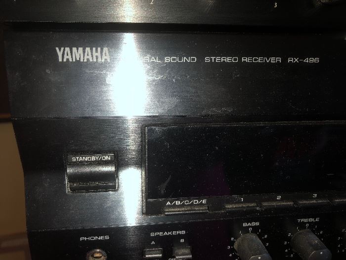 Yamaha receiver RX-496