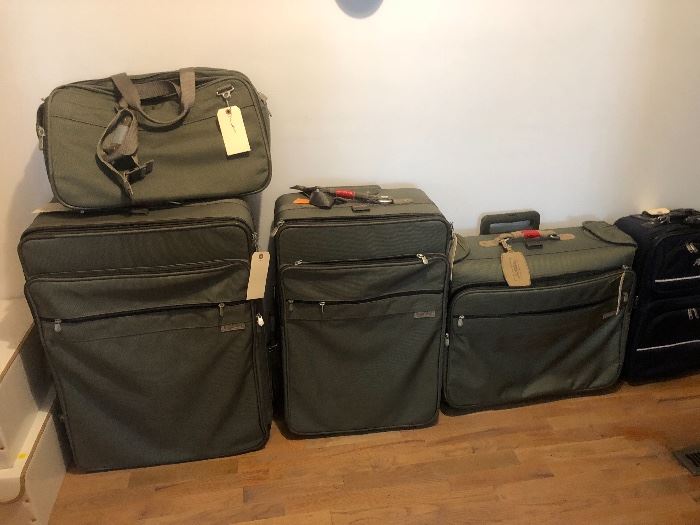 Brigg & Riley Travelware Luggage set