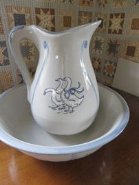 LARGER PITCHER & BOWL (Gaggle of Geese)
LOUISVILLE STONEWARE
