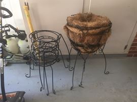 Garden stands and baskets