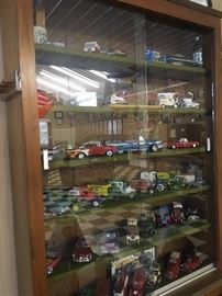 Large collection of die cast cars & trucks (many are banks)