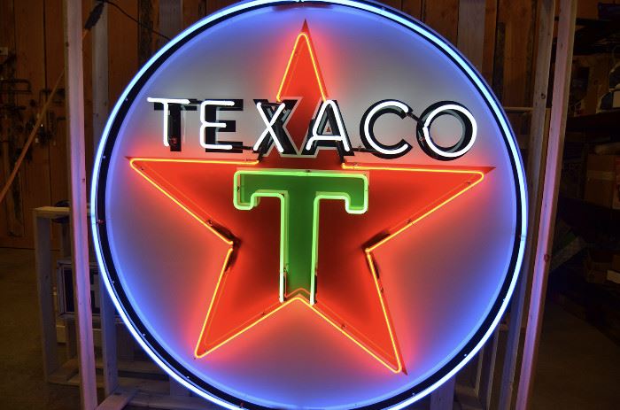 Texaco Neon sign
