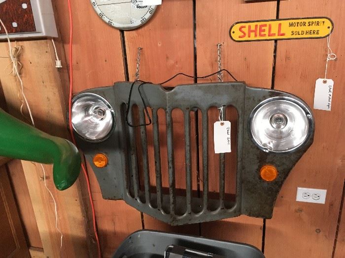 Jeep grill lights up