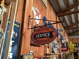 United service sign with hanger