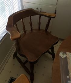 Maple captain chair