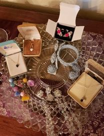 vintage costume jewelry