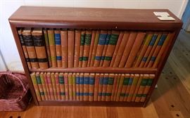 Great Books of the Western World with cabinet. 54 volumes