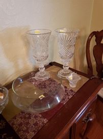 2 classical urn lamps