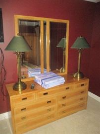 Thomasville dresser and lamps