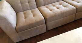 Sectional Sofa Joanthan Lewis 5 pieces (Like New)