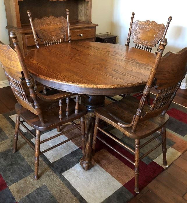 Dining Table Round Oak Pedestal w Ball & Claw Feet + 4 Chairs 
