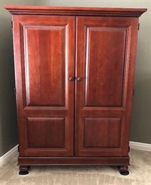 Hooker Ent Unit w Built-in Power Strip