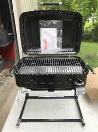 NEW Traveling Propane Side Kick Grill w adjustable stand-will set up on about anything