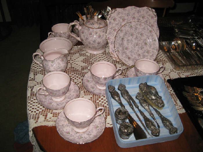 ornate silver plated vanity set