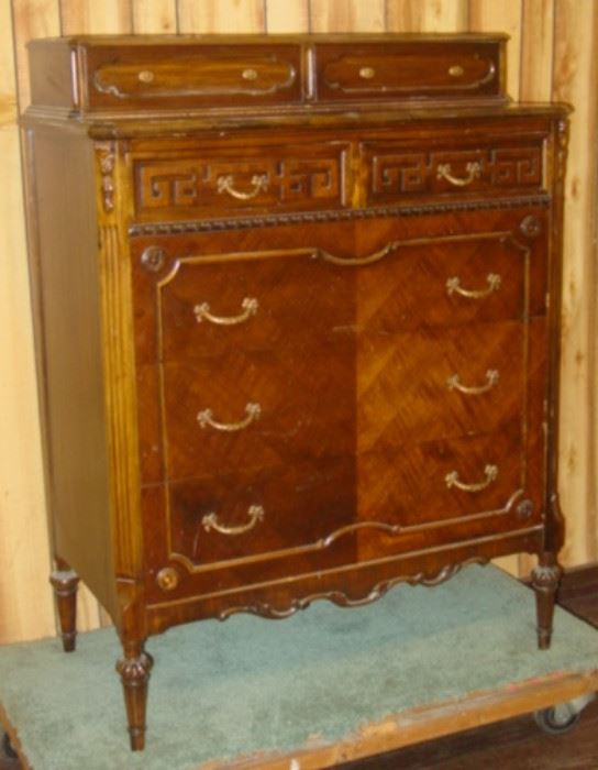 ANTIQUE & COLLECTIBLES AUCTION COVINGTON,TN starts on 6/16/2018