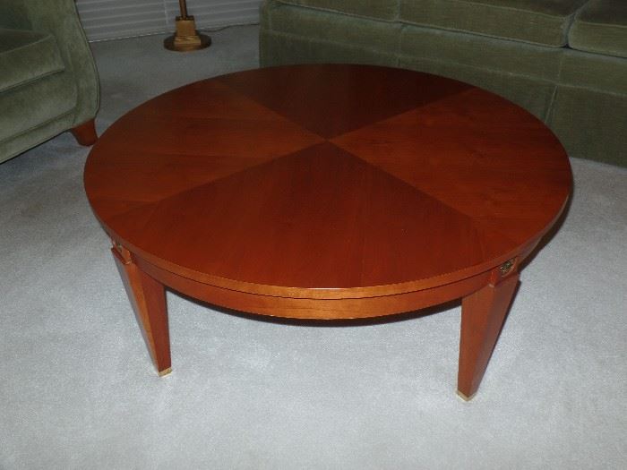 Round Ethan  Allen coffee table   --Perfect Condition 