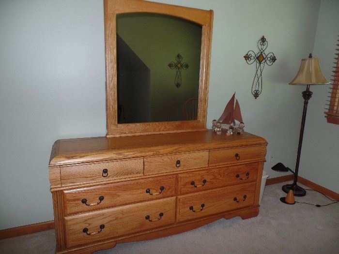 Blackhawk Furniture - Queen bed, dresser w/mirror and night stand