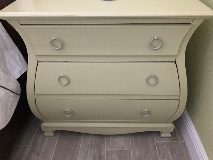 WALTER WABASH 3 DRAWER LARGE NIGHTSTAND OR SMALL CHEST - OFF WHITE