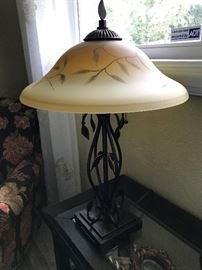BEAUTIFUL BLACK LAMP W/ FROSTED SHADE