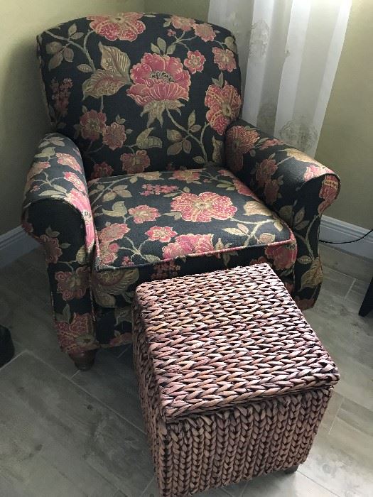 HAVERTY'S ARM CHAIR