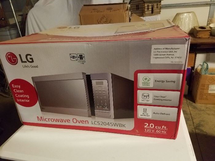 Like new microwave