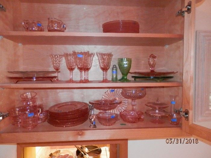 Nice pieces of depression glass
