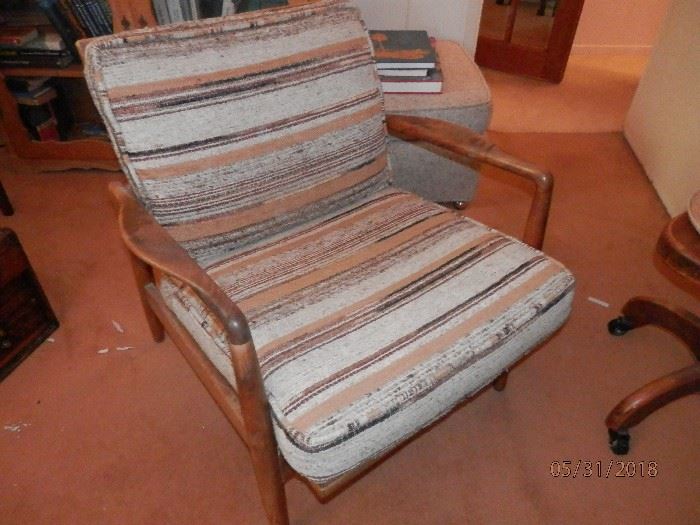 Danish modern / Mid Century arm chair