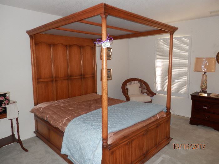 Solid Walnut Panel full size canopy bed...UNIQUE.......EXTREME HIGH QUALITY.....Solid as a rock.