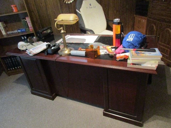 DESK