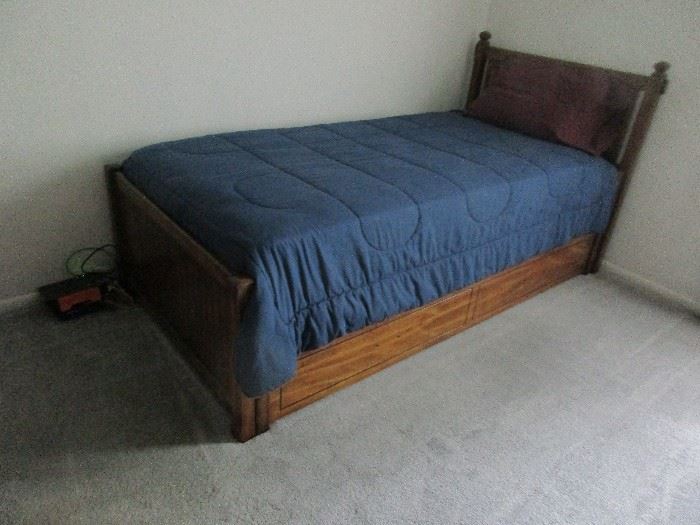 BED TRUNDLE