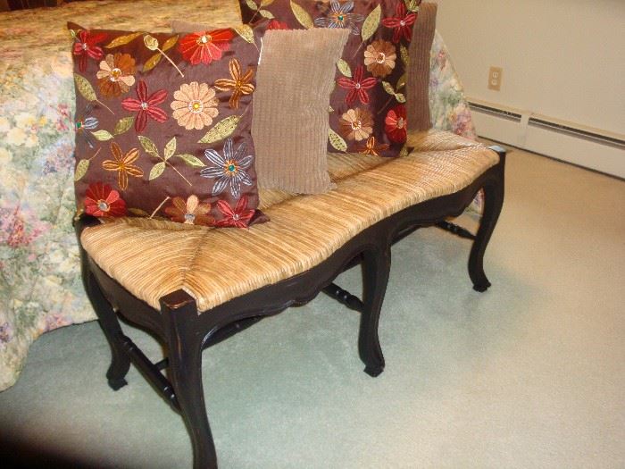 Bench Seat w/ Throw Pillows