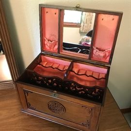 Vintage Jewelry Box (from Vietnam)