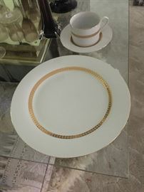 Farberware Imperial Gold 45 piece set of china!