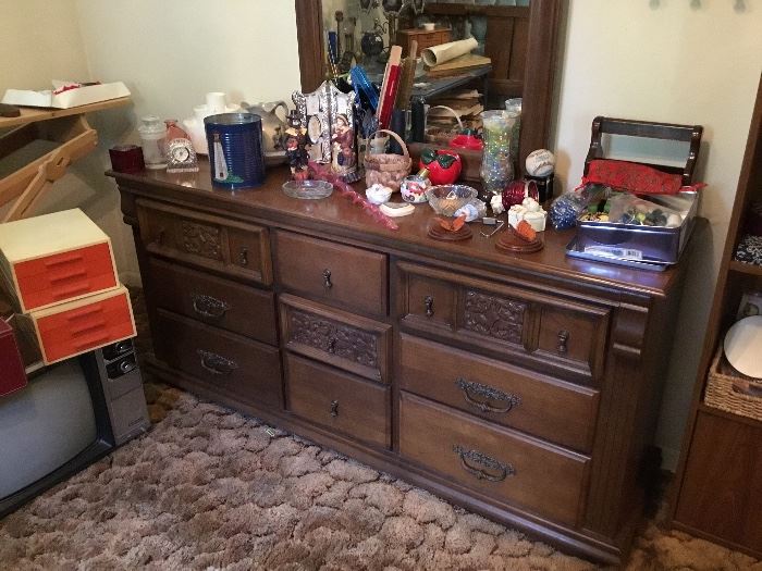 Dresser