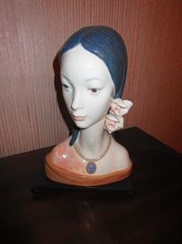 Iladro Bust of a Dark-Haired Beauty 