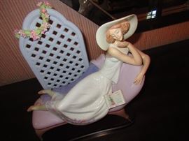 Iladro Reclining Beauty with Book & Trellis 