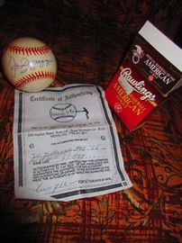 Joe DiMaggio Autographed Baseball 