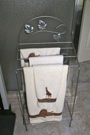 Towel Rack & Bath Towels 