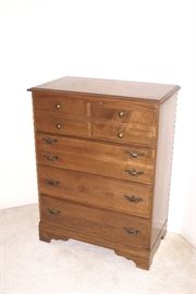 Maple Chest of Drawers 