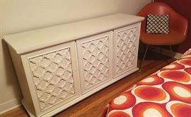 Cool 1970s entertainment hutch/cabinet