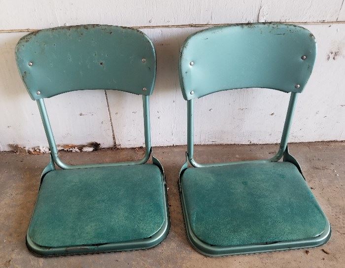 Folding stadium chairs - 1 of 2 pairs