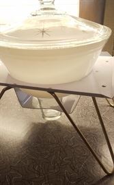 Starburst chaffing dish with hairpin legs