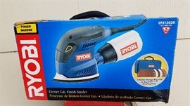Ryobi mouse sander with carrying case