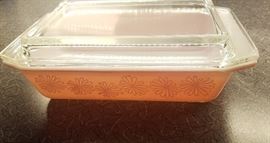 Pink daisy pyrex dish with lid