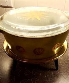 Zodiac pyrex with chaffing dish stand - wow!