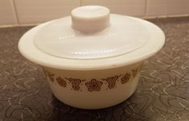 small Tupperware dish