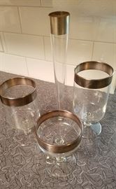Dorothy Thorpe assorted glass set
