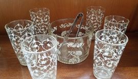 Cocktail glass set with matching ice bucket