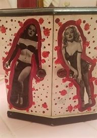 burlesque store-all