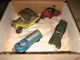 Assorted vintage metal cars